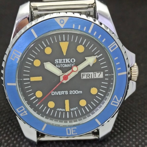 Vintage Automatic 1980s Seiko Mens Diver Watch with Glass Back! - Picture 5 of 8